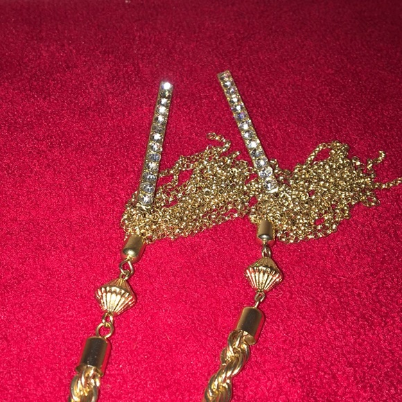 Iced Gold Lariat Necklace - Picture 2 of 2